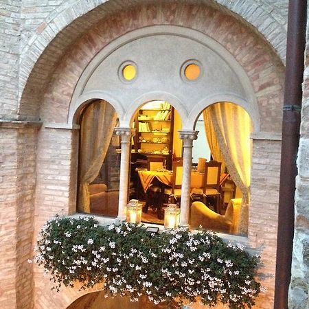 Palazzetto Bentivoglio Villa Sassoferrato Buitenkant foto