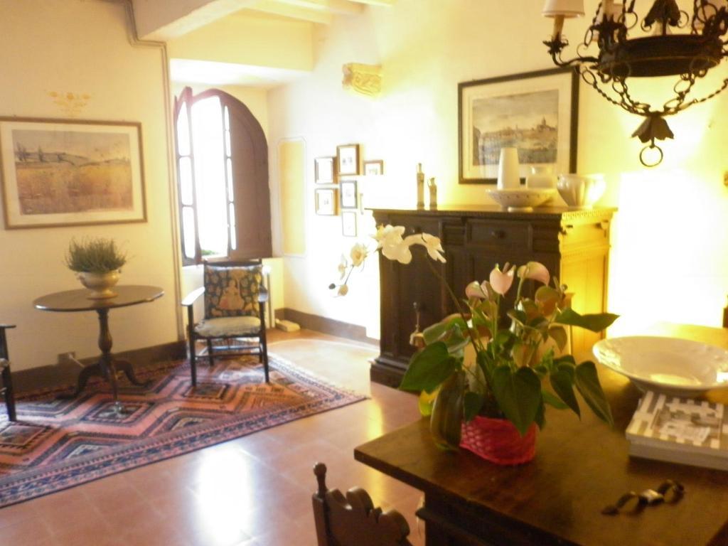Palazzetto Bentivoglio Villa Sassoferrato Buitenkant foto