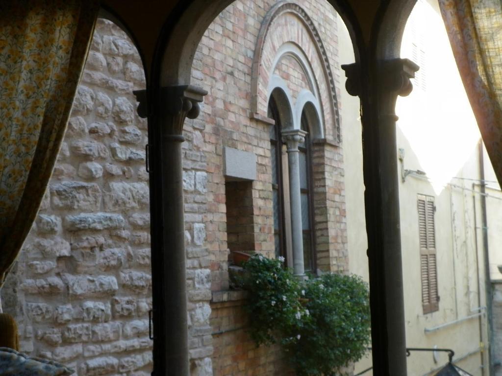 Palazzetto Bentivoglio Villa Sassoferrato Buitenkant foto