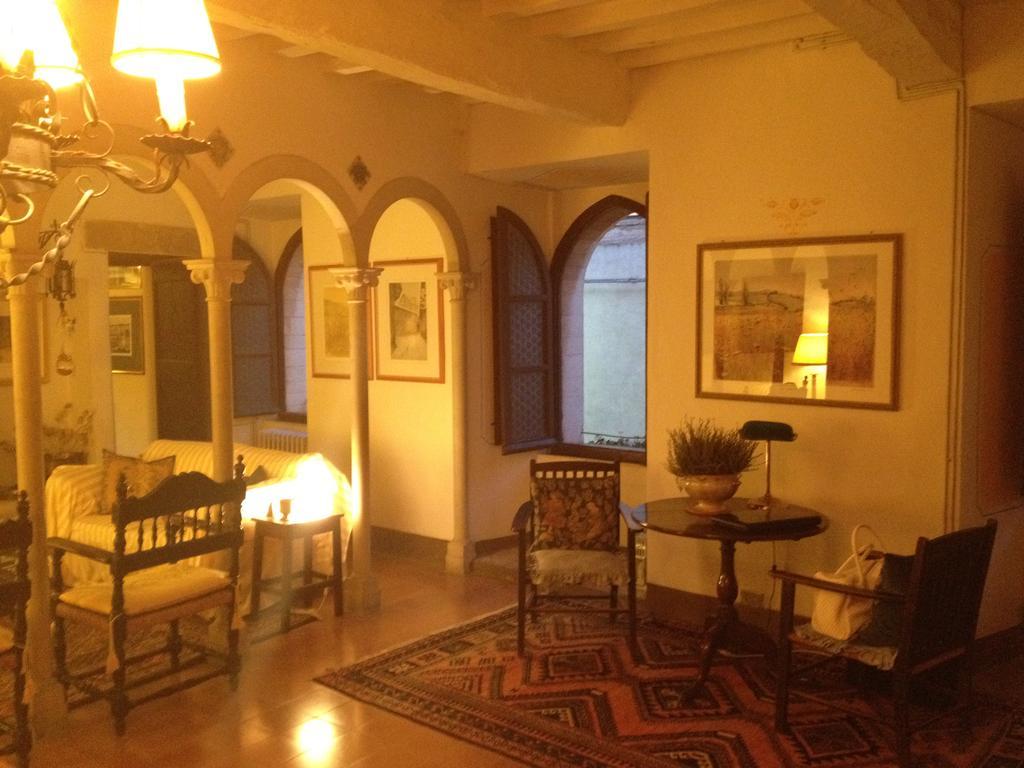 Palazzetto Bentivoglio Villa Sassoferrato Buitenkant foto